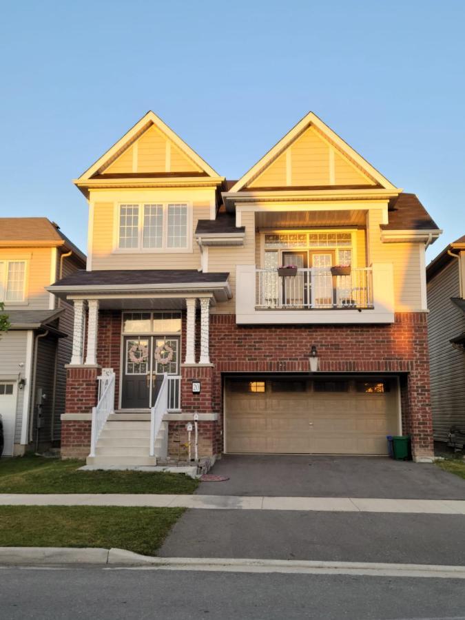 Niagara- Beautiful Cozy Sunfilled Big Complete House Minutes Drive From Falls Thorold Exterior foto