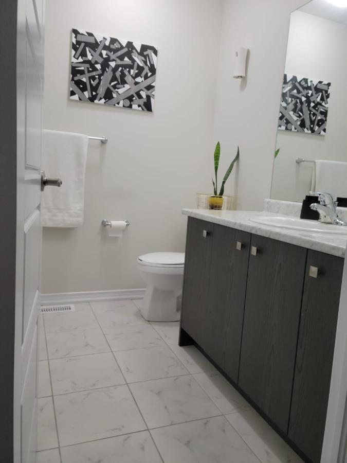 Niagara- Beautiful Cozy Sunfilled Big Complete House Minutes Drive From Falls Thorold Exterior foto